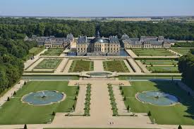 Besuchen Sie Jetzt Die Top 10 Franzosisch Schlosser Und Burgen Und Sie Werden Nicht Enttauscht Sein Chateau De Val Le Manoir Vaux Le Vicomte