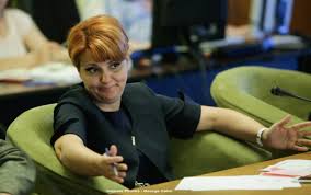 De la 1 ianuarie 2018, românia are cea mai mare creştere procentuală, de 31%, a salariului minim brut pe economie din europa centrală şi de est. Salariul Minim Pe Economie Va CreÈ™te La 1 900 De Lei De La 1 Ianuarie 2018 Stirileprotv Ro