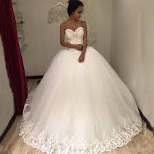 2019 Puffy Tulle Ball Gown Wedding Dresses Beaded Sweetheart Neckline Sleeveless Lace Appliques Cust Wedding Dresses Beaded Ball Gowns Wedding Bridal Ball Gown
