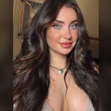 Server Katelyn Boss tried the viral "pigtail theory" at work and  immediately made her first $100 tip. But some male customers treat her like  a fetish. "One guy told me how badly