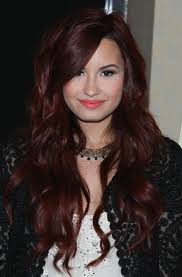 Endlich steht die schauspielerin offen und ehrlich zu ihrer neuen liebe und versorgt ihre follower fleißig mit süßen pärchenfotos. Demi Lovato Long Wavy Red Hairstyle My Blog Langhaarfrisuren Demi Lovato Frisuren Frisuren 2014