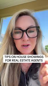 How to Stand During A Home Showing