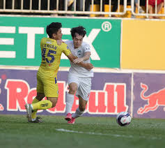 Trận đấu giữa hoàng anh gia lai và hà nội tại vòng 10 v.league 2021 sẽ là màn so tài của đội tuyển việt nam thu nhỏ. Ppg2pb2myk9svm