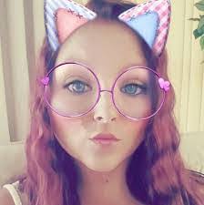 Sarah Deville's Instagram, Twitter & Facebook