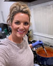 Time for the annual #MarchMadness WLKY News Chili Cookoff. Let's see if my  recipe wins. #chili #recipe