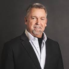 Diane Ridings's Instagram, Twitter & Facebook