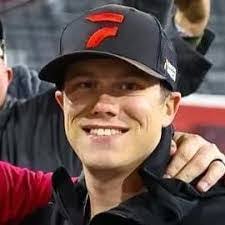 Adam Zirkle's Instagram, Twitter & Facebook