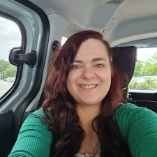 Diana Hack's Instagram, Twitter & Facebook