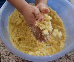 Semolina Ma Amoul Stuffed Cookies With Dates And Nuts Maamoul Recipe Bread Recipes Sweet Ramadan Desserts