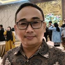 Warehouse Management: Levels, Design, Technologies, and Efficiency