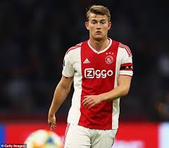 Darwin núñez (darwin gabriel núñez ribeiro, born 24 june 1999) is a uruguayan footballer who plays as a striker for portuguese club sl benfica. De Ligt Rejects Chance To Join Barcelona As Ajax Defender Closes In On Mega Move To Psg Daily Mail Online