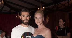 Tako je bez zadrške pričala i o nakupljenim kilogramima. Gloria Stigla Prinova Iris Rajcic I Marko Livaja Dobili Drugo Dijete Bliski Prijatelj Otkrio Je I Ime Djecaka