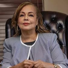 Cheryl Dore's Instagram, Twitter & Facebook