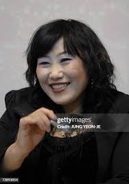 77 Hee Won Lim Stock Photos, High-Res Pictures, and Images