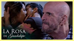 Paul sorprende a Loreto besando a su amante en su propia casa