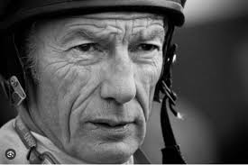 Our Lester fan page now has 🎈🎉2000🎉🎈 members. We admins, especially  me😄, are thrilled and really happy about it. It's so nice to see and read  your comments and posts. I (we)