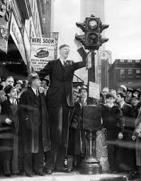 Newborn baby robert was 20 inches long and weighed 8 pounds, 6 ounces. Flashback Alton Giant Robert Wadlow Fought For His Dignity Chicago Tribune