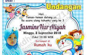 Bagian seolah hancur dari kue ulang tahun ini memang disengaja. Desain Undangan Ulang Tahun Anak Laki Laki Berbagai Tahun