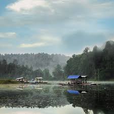 Itinerary liburan asyik 4h3m ke danau toba & balige bareng keluarga dibawah 1,5 juta/orang. Danau Yang Ada Di Sekitar Situ Gunung Suspension Bridge Image From Aldirmdhnnnn Di 2021 Pemandangan Danau Jembatan Gantung