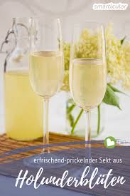 Regional Und Saisonal Mach Doch Mal Holunderblutensekt Holunderbluten Rezepte Sekt Kostliche Rezepte