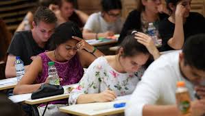 L'épreuve de sciences pour les élèves de 1ère l et es aura lieu le mercredi 19 juin de 8h à 9h30. Bac 2019 Le Calendrier Et Les Dates Des Epreuves Qui Demarrent Ce Lundi