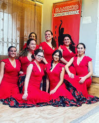 Todo listo para la función y baila nuestra Compañía de Flamenco Sangre  Mestiza gracias a las bailarinas profesionales y actrices por pertenecer  olé vamos por más 