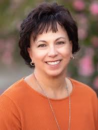 Anna Culbertson's Instagram, Twitter & Facebook