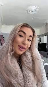 Eloise Platt's Instagram, Twitter & Facebook