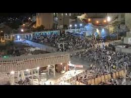 באירוע מרגש ומחמם את הלב הגיעו הלילה (שלישי) עשרות אלפי בני אדם לרחבת הכותל המערבי בירושלים לתפילת סליחות ותחנונים. ×¡×œ×™×—×•×ª ×'×§×¤×¡×•×œ×•×ª ×'×›×•×ª×œ ×¡×œ×™×—×•×ª 2020 Youtube