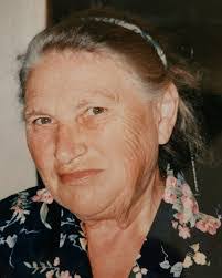 Laura Degen's Instagram, Twitter & Facebook