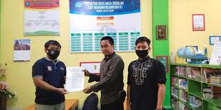 Check spelling or type a new query. Sk Pendirian Perpustakaan Zaid Bin Tsabit Diserahkan Langsung Pak Tulus Wulan Juni Sekolah Dasar Islam Terpadu Wahdah Islamiyah 01