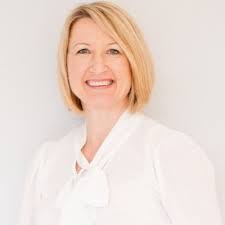 Jo Painter's Instagram, Twitter & Facebook