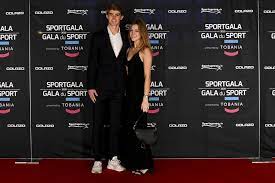 Charles de ketelaere prefers to play with left foot. Slokop Wout Van Aert Nu Ook Sportman Van Het Jaar Meesseman Gazet Van Antwerpen Mobile