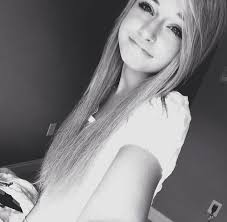 FC: Leah Cramer} Hey guys I'm Leah I'm 17 and single *winks* I'm a huge  flirt.. So boys *smirks* I play hard to get.. So I'm pretty picky about  boys.I'm here for