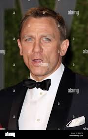 Daniel craig actor hi-res stock photography and images