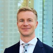 Kai Fischer, M.Sc. auf LinkedIn: Geschafft! 😊 Nach 7 Jahren Studium an der  FOM Hochschule für Oekonomie &…