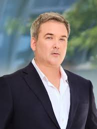 Chris Kay, licensed re salesperson