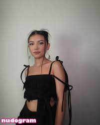 Kiawentiio Гола изтичане OnlyFans снимка 1 - Nudogram v2.1