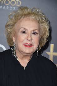 Long before 'Everybody Loves Raymond' Doris Roberts Tried to Find Fame in  New York