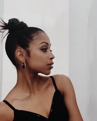 She has millions of subscribers on youtube and over a billion views since she began the channel. Pin On Faces