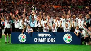 Deutschland ist europameister hitzewelle im vergleich: Liebe Europameister Berti Vogts Erinnert An Den Em Titel 1996 Dfb Deutscher Fussball Bund E V