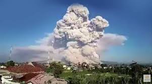 The eruption of mount sinabung, which has been rumbling since 2010, covered villages up to the volcano on sumatra island has been rumbling since 2010. Umrdpvzmweyefm