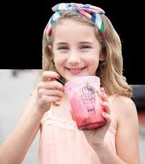 Linda Ballinger's Instagram, Twitter & Facebook