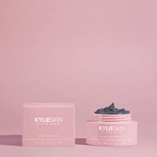 Since everything else in this country besides kylie jenner 's money seems to be running out, the makeup mogul has made a $1 million donation to medical workers at the front lines of the coronavirus crisis. Detox Face Mask Kylie Skin