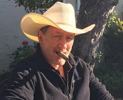 Amazon.com: Robert D. Hubble: books, biography, latest update