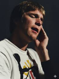 What a touching and lovely tribute to Brian Wilson from Mike Love  ❤️🌊🏄🏼‍♀️☀️ #BrianWilson #TheBeachBoys #singer #songwriter #musician  #innovator #genius #legend #catchawave #inmyroom #GodOnlyKnows #barbaraann  #surfsup #funfunfun #CarolineNo ...