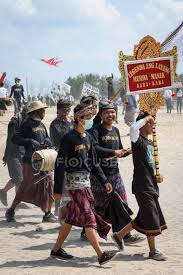 Republik indonesia reˈpublik ɪndoˈnesia (listen). Indonesien Bali Kota Denpasar Drachenfest Mel Tanjung In Sanur Im Freien Menschen Stock Photo 198855090