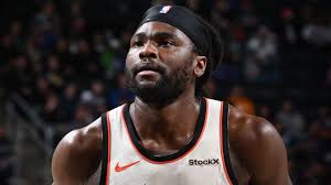 Isaiah Stewart Knee Injury Sidelines Pistons Center