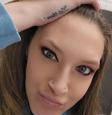 I'm currently living in my car working full time and doing DoorDash does  anyone know of any resources I'm not comfortable staying at coffee o for  personal reasons and safety and the