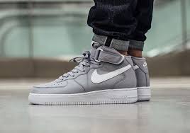 A Clean And Simple Colorway Of The Nike Air Force 1 Mid Kicksonfire Com Nike Air Force Nike Nike Air Force 1 Outfit
